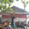 Suasana saat jajaran kepolisian dan tim jajaran forkompimcam Ciracap melakukan himbauan kepada para nelayan pasca kisruh.(FOTO : NANDI/ RADARSUKABUMI)