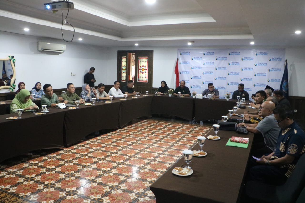 Suasana rapat paripurna DPRD bersama pemerintah daerah kabupaten Sukabumi bahas Raperda RPJMD 2025-2029.
