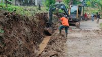 Pemkab Sukabumi Bangun Drainase di Jalan Cempaka Ratu Cikakak 