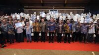 Setelah Dua Dekade Menanti, 642 KK Transmigran di Sukabumi Terima Sertipikat Hak Milik