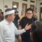 DITINJAU : Gubernur Jawa Barat, Dedi Mulyadi, saat meninjau lokasi rumah singgah yang diduga difungsikan sebagai tempat ibadah non-muslim tanpa izin resmi di Kampung Tangkil RT 004/RW 001, Desa Tangkil, Kecamatan Cidahu, Kabupaten Sukabumi, pada Senin (30/06).