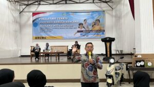 Anggota Komisi IX DPR RI Zainul Munasichin Sosialisasikan Program Bangga Kencana