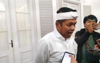 Gubernur Jawa Barat Dedi Mulyadi saat memberikan keterangan di Gedung Pakuan Bandung, Rabu (4/6/2025). 