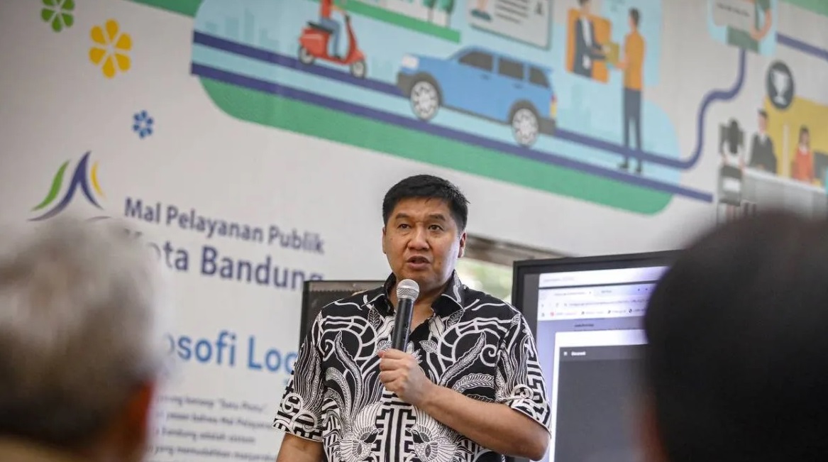 Ketua Steering Committee (SC) Piala Presiden 2025, Maruarar Sirait saat memberikan keterangan di Kota Bandung, Jawa Barat, Selasa (3/6/2025). (Rubby Jovan)