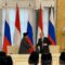 Presiden Prabowo Subianto (kiri) dan Presiden Rusia Vladimir Putin (kanan) berjabat tangan setelah menyampaikan pernyataan bersama dalam rangkaian kunjungan resmi Presiden RI di Istana Konstantinovskiy, St. Petersburg, Rusia, Kamis (19/6/2025). (Genta Tenri Mawangi)