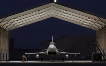 Ilustrasi pangkalan militer AS di Qatar. (Anadolu)