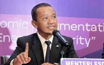 Menteri Energi dan Sumber Daya Mineral (ESDM) Bahlil Lahadalia memberi keterangan setelah menghadiri Jakarta Geopolitical Forum IX/2025 Lemhannas RI di Jakarta, Selasa (24/6/2025). (Putu Indah Savitri)