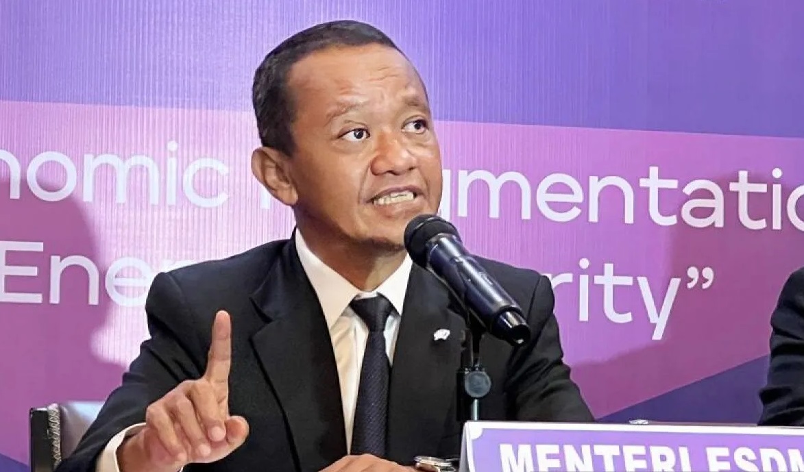 Menteri Energi dan Sumber Daya Mineral (ESDM) Bahlil Lahadalia memberi keterangan setelah menghadiri Jakarta Geopolitical Forum IX/2025 Lemhannas RI di Jakarta, Selasa (24/6/2025). (Putu Indah Savitri)