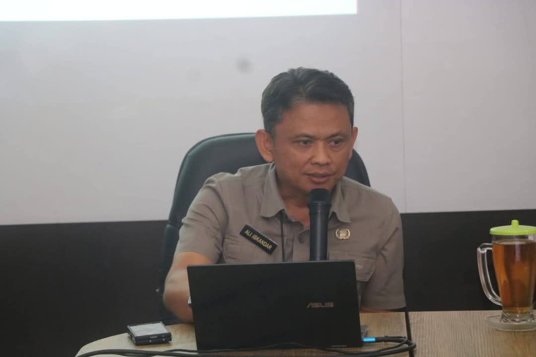 Dinas Penanaman Modal dan Pelayanan Terpadu Satu Pintu (DPMPTSP) Kabupaten Sukabumi melakukan inspeksi mendadak ( sidak) terhadap lokasi pembangunan