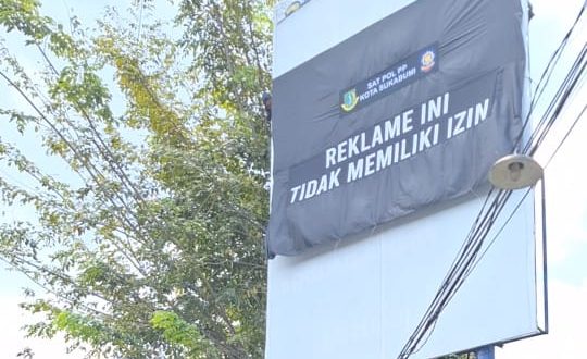 Sebanyak 41 papan reklame berukuran besar di Kota Sukabumi terancam ditertibkan oleh Satuan Polisi Pamong Praja (Satpol PP) dan Dinas Pemadam