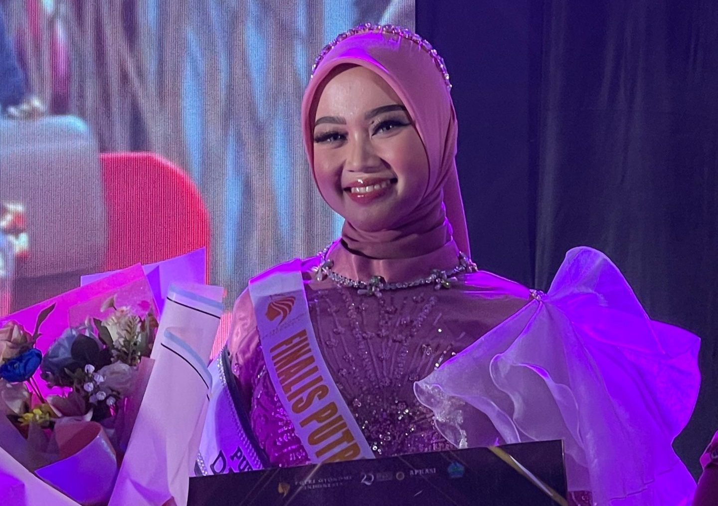 Prestasi membanggakan kembali diraih oleh Kabupaten Sukabumi. Tessa Yasmin Shopia, perwakilan Sukabumi dalam ajang Putri Otonomi Indonesia 2025,