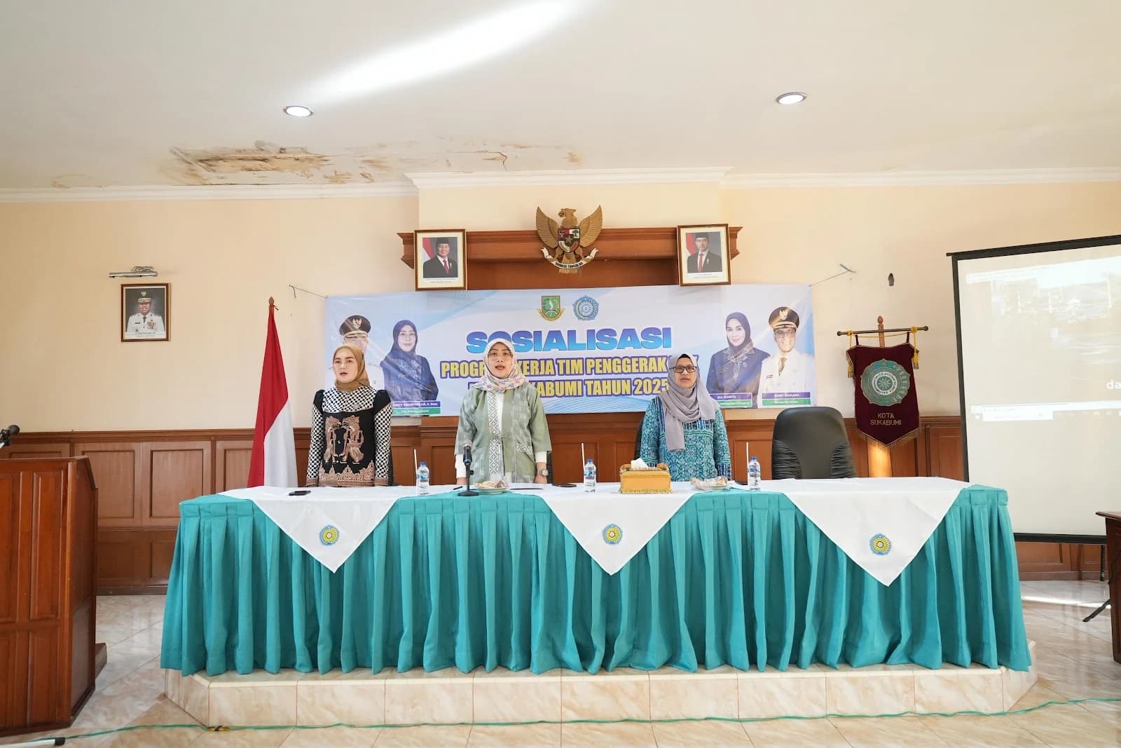 SOSIALISASI: Ketua Tim Penggerak PKK Kota Sukabumi sekaligus Bunda Posyandu, Ranty Rachmatilah saat menghadiri sosialisasi program kerja TP PKK Kota Sukabumi, Rabu (4/6).
