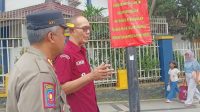 Satpol PP Kota Sukabumi ‘Sikat’ 81 Reklame Tak Berizin