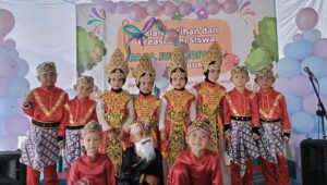 Penuh Prestasi, RA Al-Junaediyah Kota Sukabumi Lepas Siswa dengan Semangat Juara