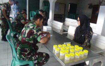 MENYIMAK : Prajurit Kodim 0607/Kabupaten Sukabumi, saat mengikuti P4GN di GOR Makodim 0607/Kota Sukabumi, Jalan RA. Kosasih, Kecamatan Sukaraja, Kabupaten Sukabumi pada Kamis (19/06).(FOTO : UNTUK RADAR SUKABUMI)