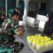 MENYIMAK : Prajurit Kodim 0607/Kabupaten Sukabumi, saat mengikuti P4GN di GOR Makodim 0607/Kota Sukabumi, Jalan RA. Kosasih, Kecamatan Sukaraja, Kabupaten Sukabumi pada Kamis (19/06).(FOTO : UNTUK RADAR SUKABUMI)