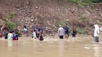 Donasi Pembangunan Jembatan di Bantargadung Sukabumi Terus Mengalir, Anies Baswedan: Wujud Kita Hadir Mewakili Negara