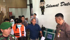 Modus Mark Up dan Kegiatan Fiktif, Dua ASN DLH Sukabumi Ditahan Kejaksaan