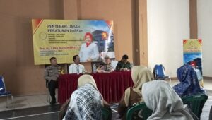 Pesan Lina Ruslinawati Saat Sebarluaskan Perda Pemberdayaan dan Perlindungan Perempuan di Desa Parungseah