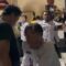 RAZIA: Sejumlah petugas Lapas Kelas IIB Sukabumi saat melakukan razia kamar hunian warga binaan pemasyarakatan, belum lama ini.