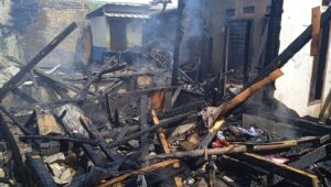 Potret Dua Rumah di Kebonpedes Sukabumi Ludes Terbakar