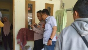 Aksi Pencurian Terekam CCTV, Helm Pink Jadi Petunjuk!
