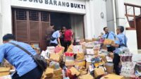 Penampakan 5.000 Slop Rokok Ilegal Disita Kejari Sukabumi, Kerugian Negara Capai Rp1,9 Miliar
