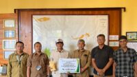 Perhutani KPH Purwakarta Berikan Bantuan TJSL Rp10 Juta untuk Musholla Al Huda
