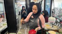Resep Turun Temurun Dijual di Kampus, Seorang Ibu di Sukabumi Tuai Omzet Jutaan Rupiah