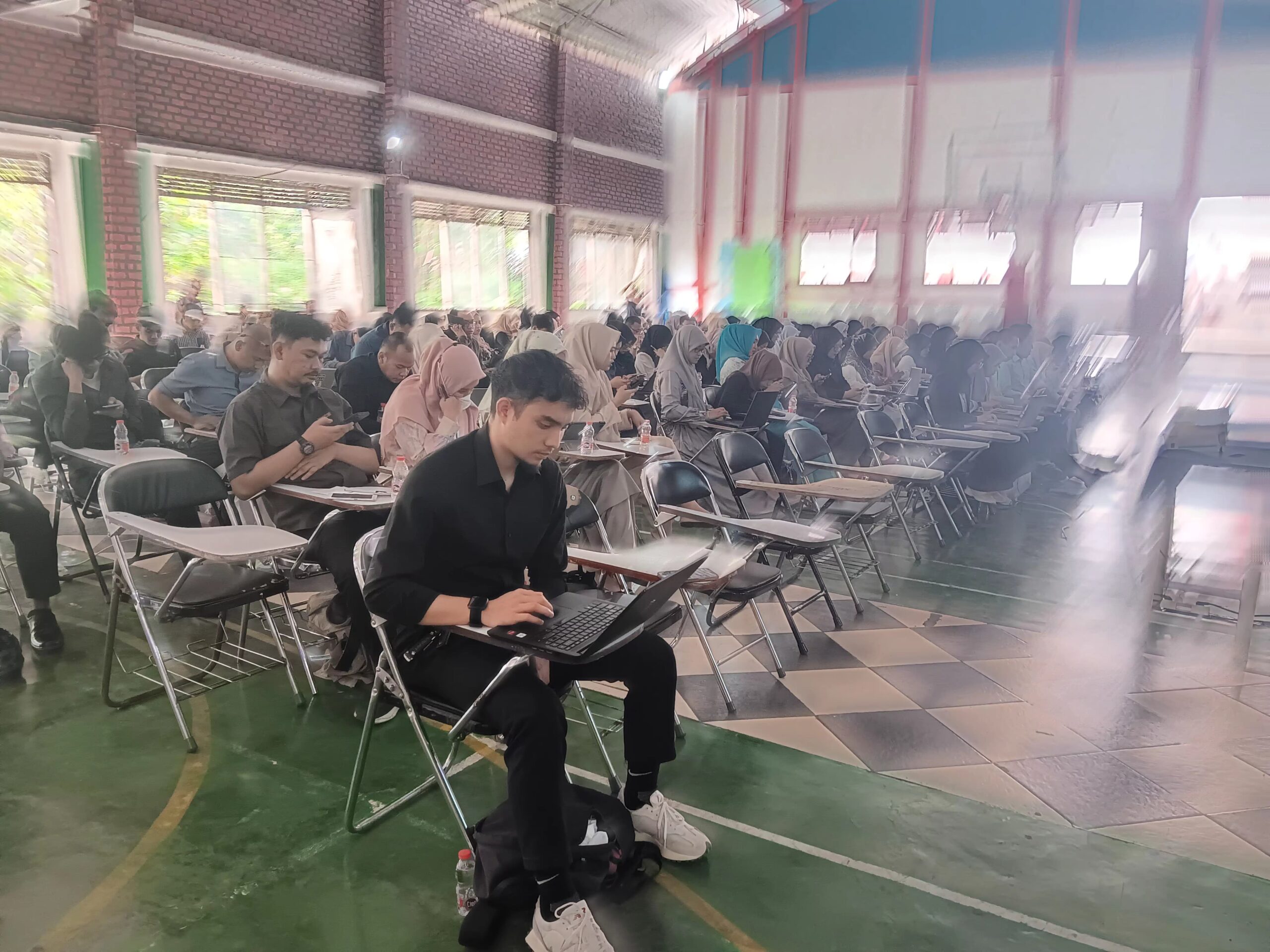 Sebanyak 262 peserta antusias mengikuti proses rekrutmen guru yang diselenggarakan oleh Yayasan Pengembangan Sistem Informasi Manajemen (Pasim) Sukabumi, Kamis (3/7)