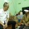 Wali Kota Sukabumi, Ayep Zaki, saat menyambangi kediaman Muhammad Bagus Saputra, warga Kelurahan Subangjaya, Kecamatan Cikole.