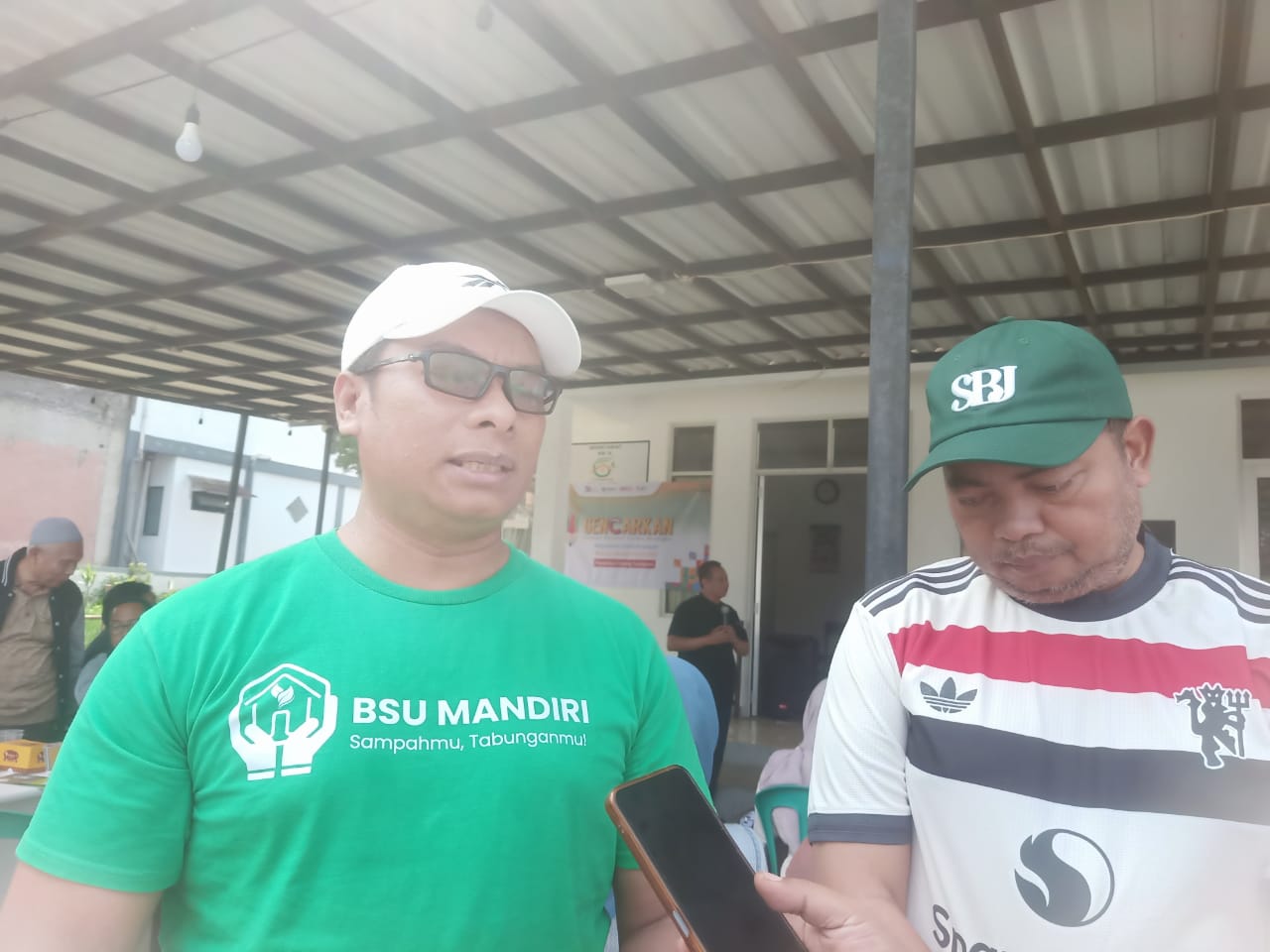 Anggota DPRD Kota Sukabumi, Ingu Sudeni, saat diwawancarai sejumlah media belum lama ini.