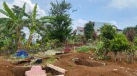 Demi Proyek Tol Bocimi, Ratusan Makam di Sukabumi Dibongkar