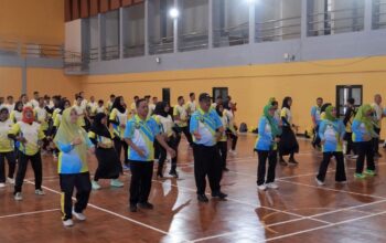 Bupati Sukabumi, Asep Japar, saat menghadiri pelatihan dan pengimbasan Senam Waringkas di GOR Cisaat, Rabu (9/7).