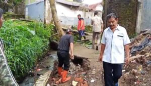 BPBD Kota Sukabumi Lakukan Penanganan Cepat Longsor Cibeureum