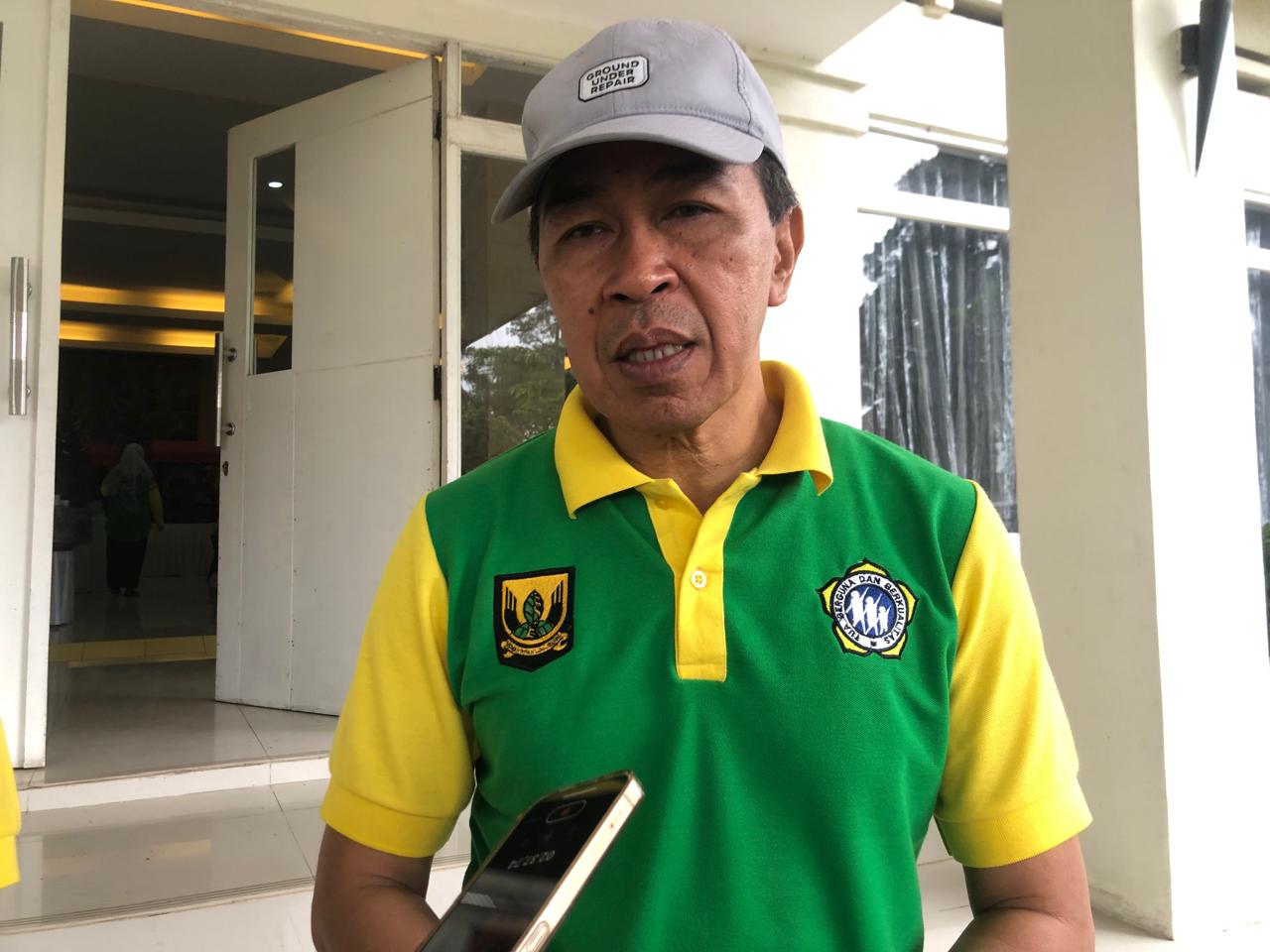 DIWAWANCARAI : Sekda Kabupaten Sukabumi, Ade Suryaman saat diwawancarai Radar Sukabumi, terkait Kadis DLH ditetapkan tersangka kasus korupsi.