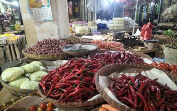 Sejumlah pedagang di Kota Sukabumi saat berjualan, belum lama ini.
