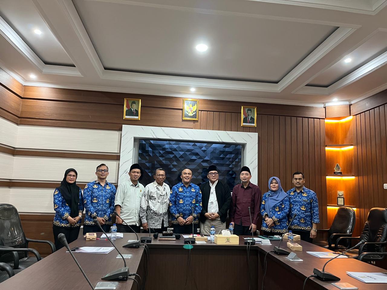 Diskominfo Kota Sukabumi bersama Komisi I DPRD saat rapat pembahasan perubahan KUA dan PPAS tahun anggaran 2025.