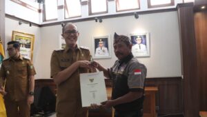 Pemkot Sukabumi Kucurkan Hibah untuk LPM dan Lembaga Sosial