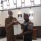 PENYALURAN HIBAH: Wali Kota Sukabumi, Ayep Zaki saat menghadiri penyerahan bantuan hibah kepada seluruh LPM se-Kota Sukabumi di Ruang Utama Balai Kota Sukabumi, Senin (21/7).