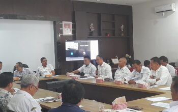 FOTO : NANDI/ RADARSUKABUMI Rapat evaluasi MPP oleh DPMPTSP Kabupaten Sukabumi