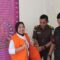 Kepala Desa Cikujang, Heni Mulyani (53), resmi ditahan dan dilimpahkan ke Lapas Perempuan Sukamiskin, Bandung, Senin (28/7/2025), dalam kasus dugaan korupsi Dana Desa