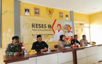 Anggota DPRD Provinsi Jawa Barat dari Fraksi Gerindra, Dra. Hj. Lina Ruslinawati, menggelar kegiatan Reses ke-III Tahun Sidang 2024–2025 di Aula Desa Caringin Kulon, Kecamatan Caringin, Kabupaten Sukabumi, Selasa (29/07/2025).