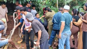 Paska Selamat dari Sumur: Damkar dan Warga Lakukan Penyelamatan Dramatis di Cikupa
