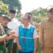 FOTO : NANDI/ RADARSUKABUMI Jajaran TNI AD dipimpimpin Danrem 061 Suryakencana bersama jajaran forkompimda meninjau pembuatan sumur bor.