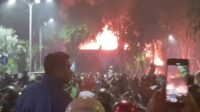 Saat Surabaya Mencekam: Gedung Negara Grahadi Dibakar Massa
