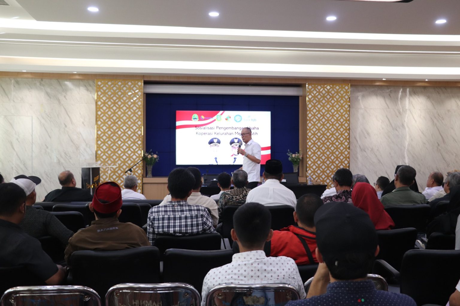 Sosialisasi: Diskumindag Kota Sukabumi menggelar kegiatan pengembangan usaha bagi pengurus Koperasi Merah Putih di Kantor Cabang BJB Kota Sukabumi, Rabu (6/8).