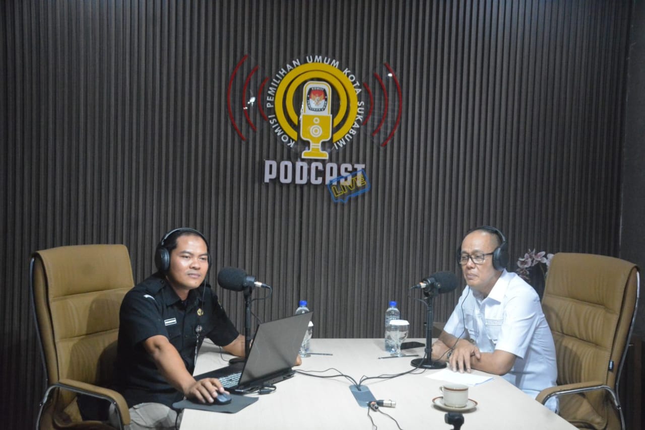SOSIALISASI: KPU Kota Sukabumi saat sosialisasi dan pendidikan pemilih kepada masyarakat, Rabu (6/8).