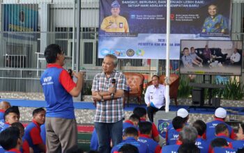 ANTUSIAS: Sejumlah petugas dan warga binaan Lapas Kelas IIB Sukabumi saat mengiktu sharing komunikasi dan motivasi bersama Pakar Komunikasi dan Motivator Nasional, Dr. Aqua Dwipayana, Senin (4/8).