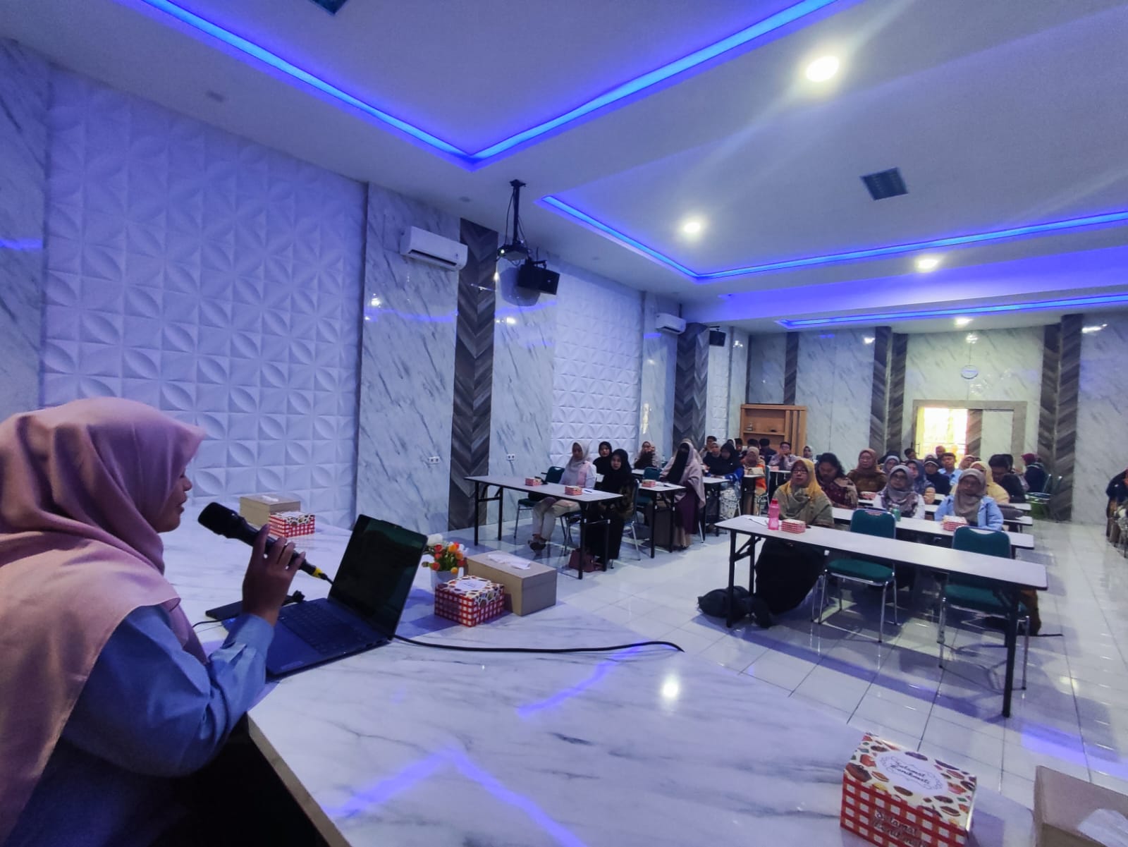 Dinkes Kota Sukabumi saat menggelar sosialisasi kepada siswa tingkat SD hingga SMA di Kota Sukabumi.
